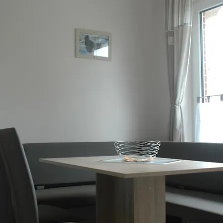 Haus Ruhewinkel * Alkersum